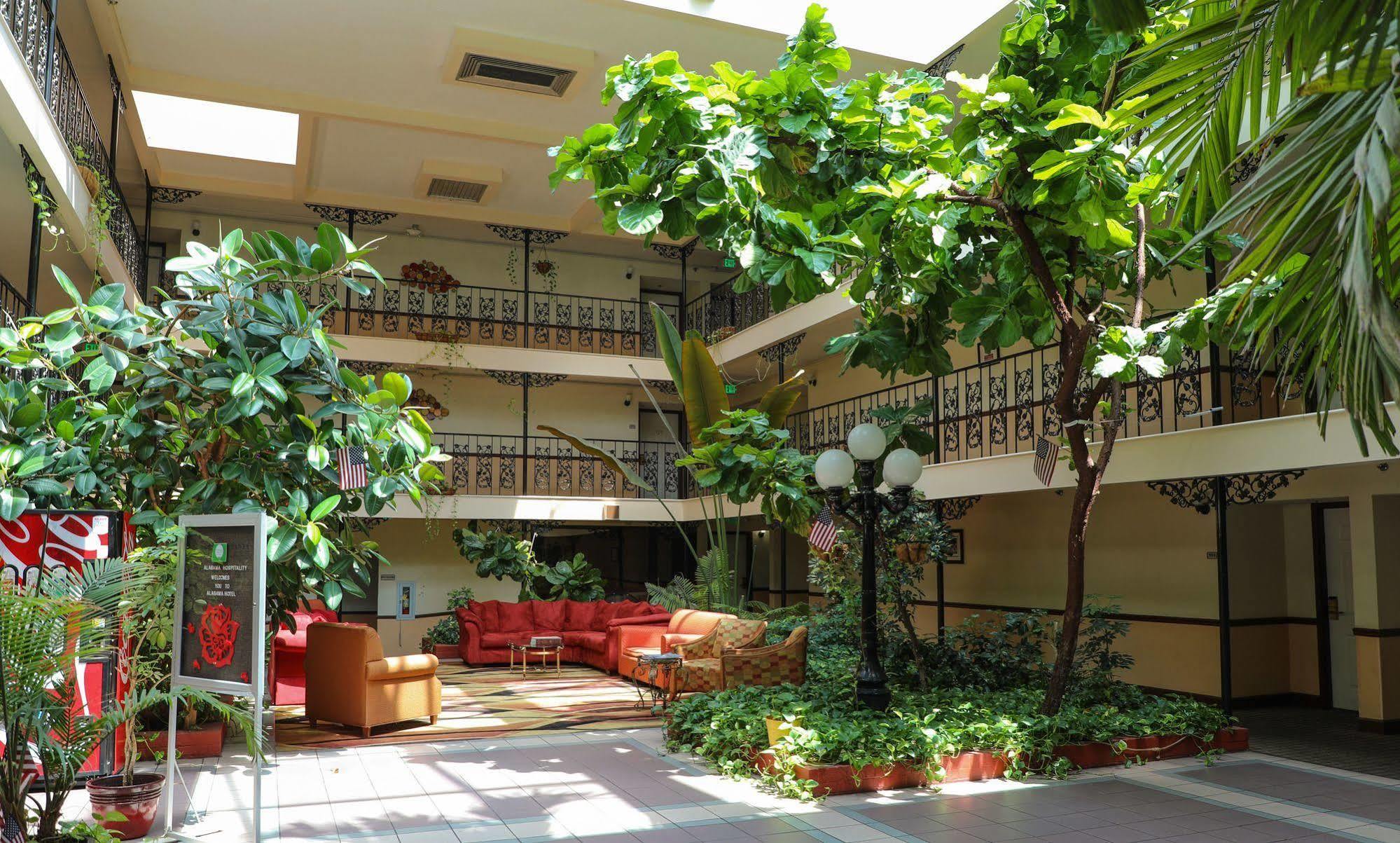 Baymont By Wyndham Montgomery Al Exterior foto